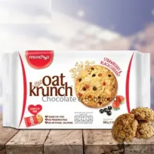 Munchy's Oat Krunch Strawberry & Blackcurrant Crackers  208g